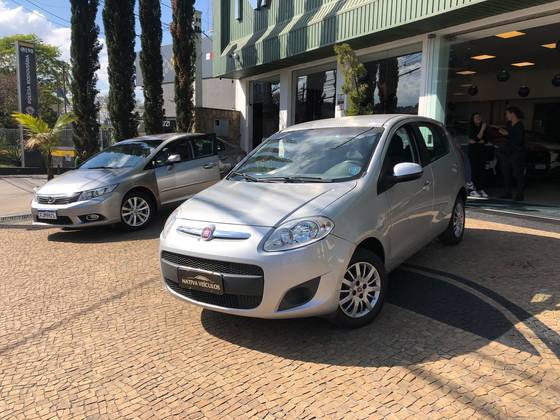 FIAT PALIO 1.0 MPI ATTRACTIVE 8V FLEX 4P MANUAL FIAT PALIO 1.0 MPI ATTRACTIVE 8V FLEX 4P MANUAL